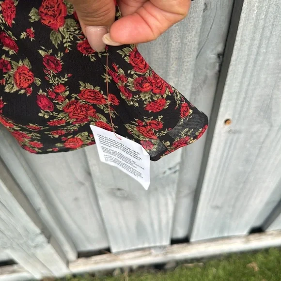 Floral Black and Red Dress - Picture 4 of 6